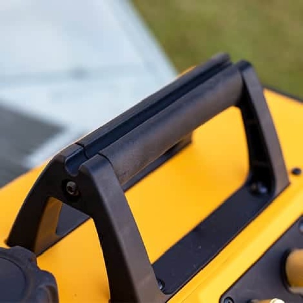 Fieldpiece VP67 Vacuum Pump handles