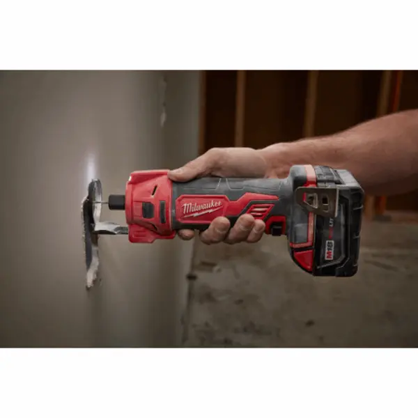 Milwaukee 2627 20 M18 Cut Out Tool Drywall Cutting