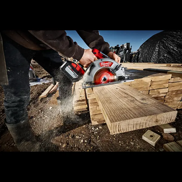 Milwaukee 48 11 1812 M18 Redlithium High Output Hd12 0 Battery Pack Usage Attached To Circular Saw