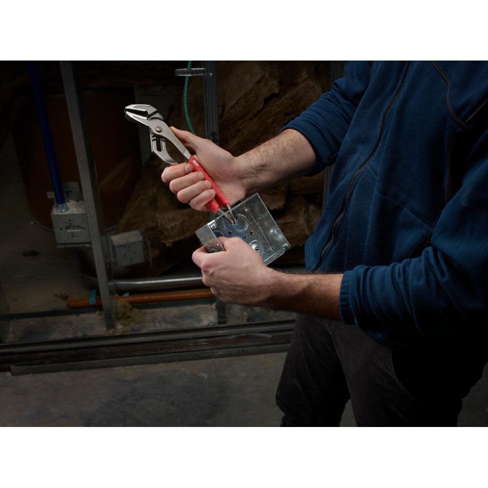 Milwaukee 16 In. Straight-Jaw Pliers - Image 4
