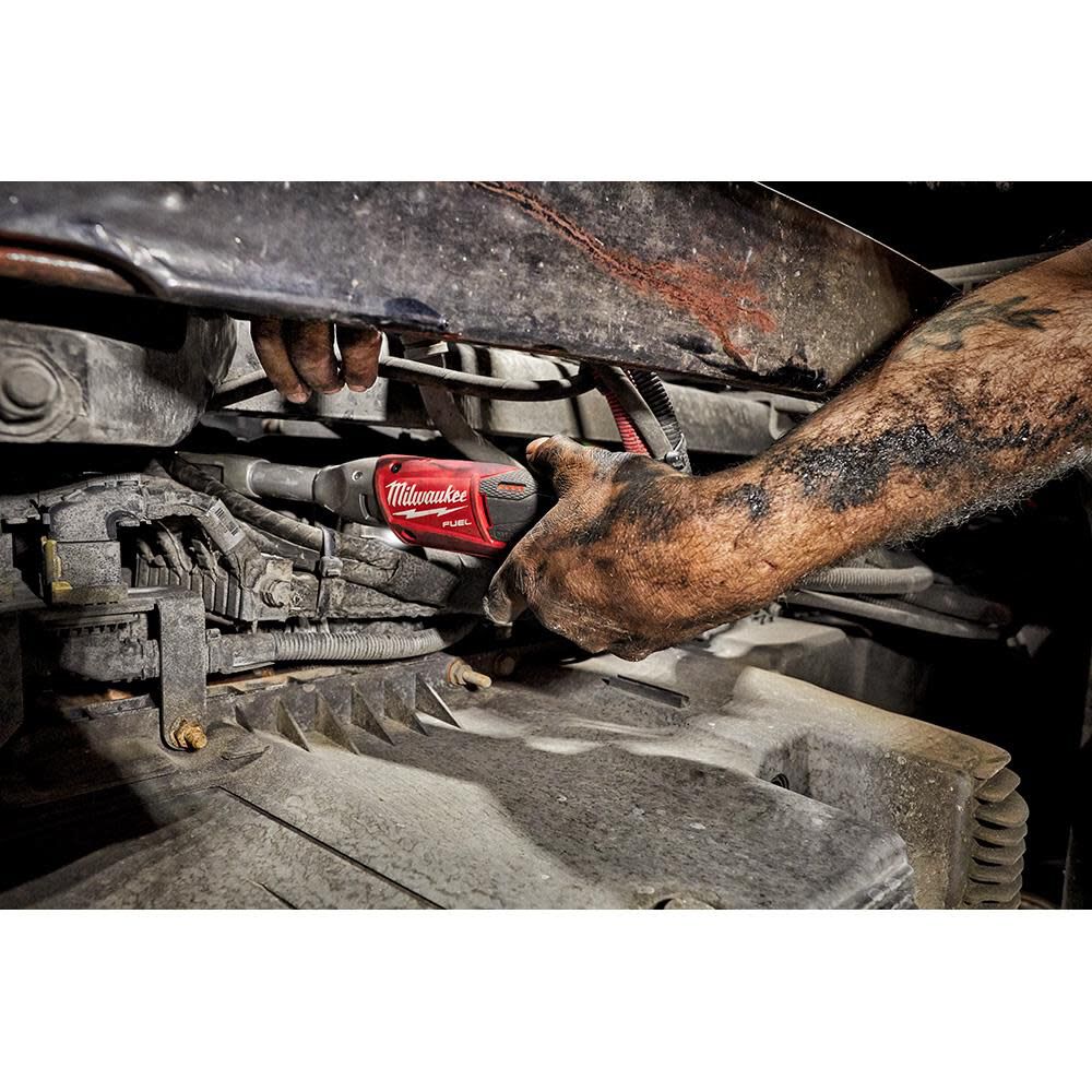Milwaukee M12 FUEL 3/8 in. Extended Reach Ratchet 1 Battery Kit - Image 9
