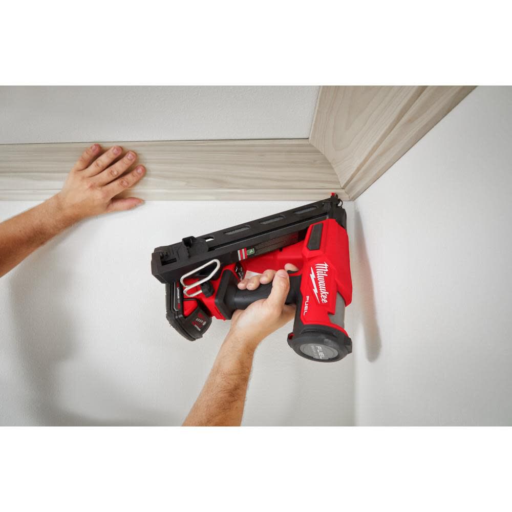 Milwaukee M18 FUEL 15 Gauge Finish Nailer (Bare Tool) - Image 24