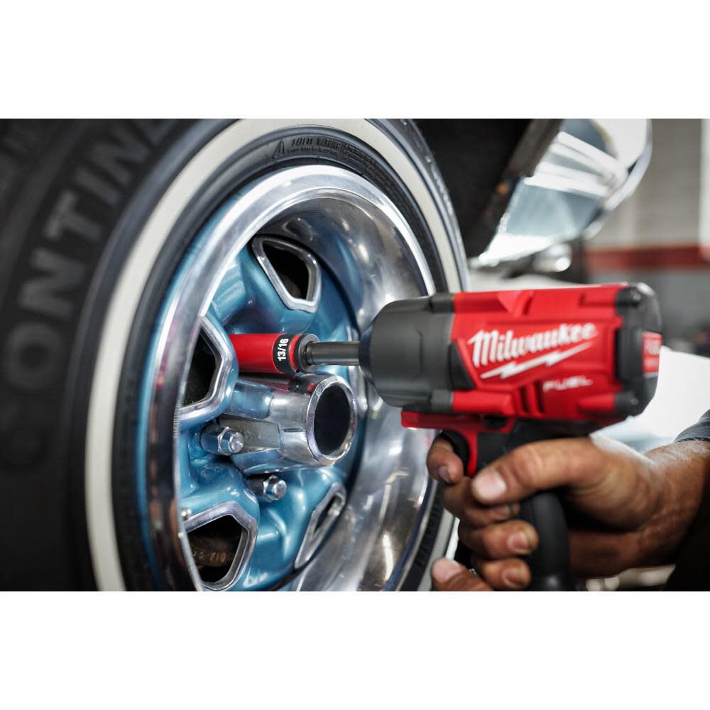 Milwaukee SHOCKWAVE Impact Duty Socket 1/2 Drive 23MM Metric Lug Nut Wheel - Image 7