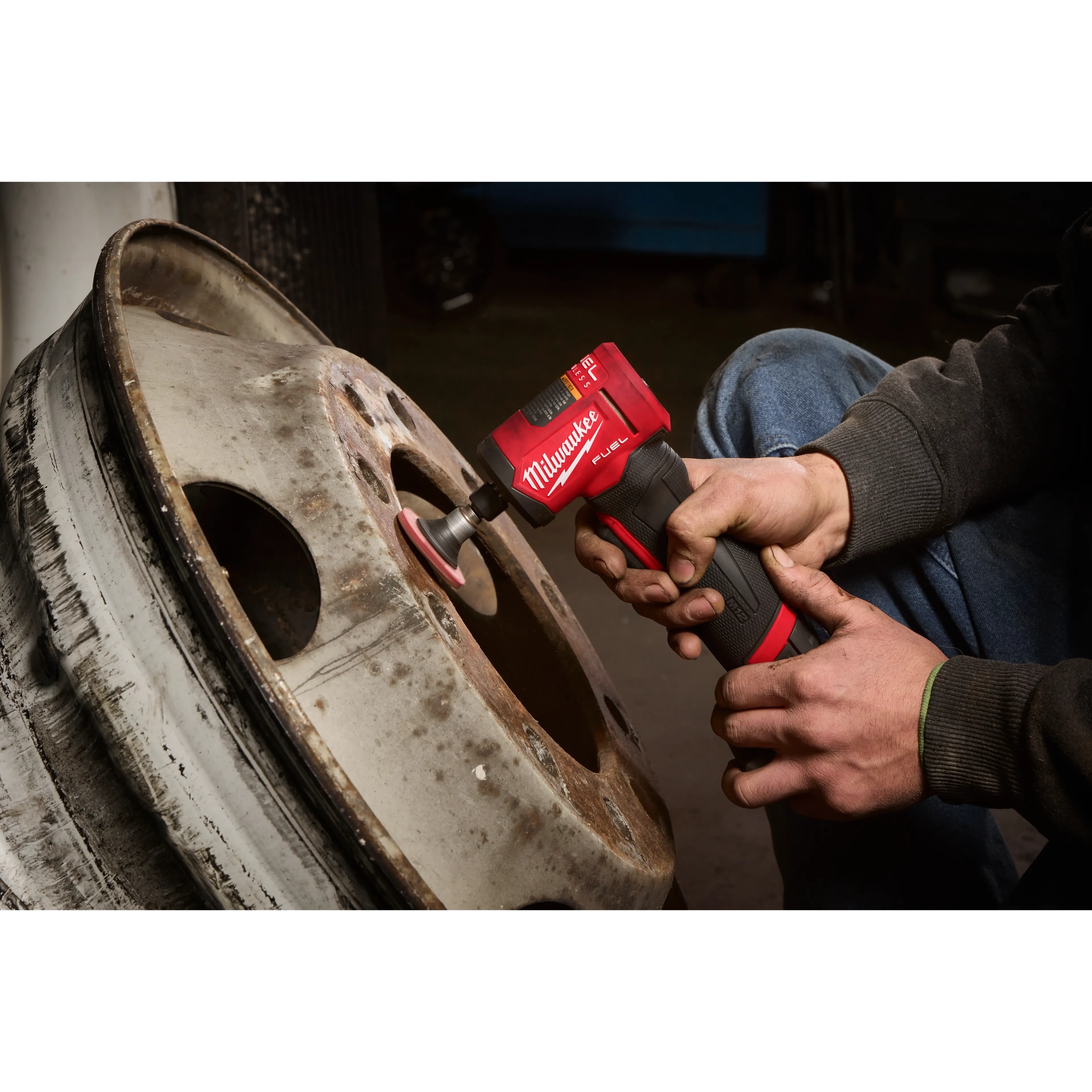 Our M12 FUEL™ 1/4" Right Angle Die Grinder the latest cordless right angle die grinder that delivers the performance and size professional service mechanics demand. The die grinder delivers 50% more power than pneumatic competition and features our POWERSTATE™ Brushless Motor Technology with improved torque.